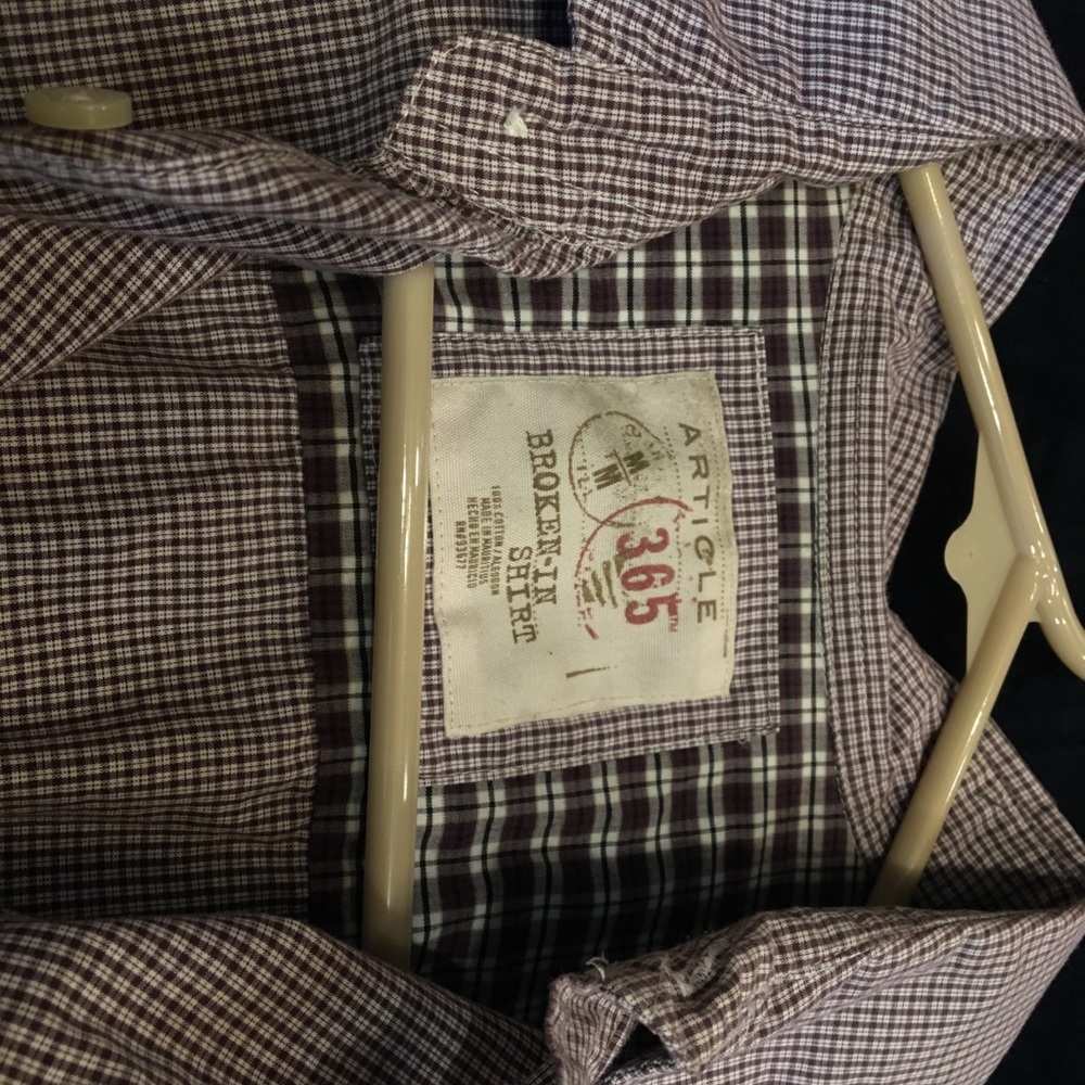 men's Article shirt size medium